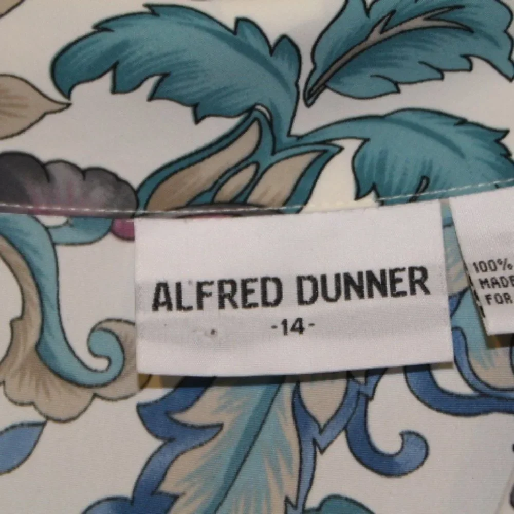 Vintage Alfred Dunner Paisley Tie-Neck Blouse - Picture 2 of 3